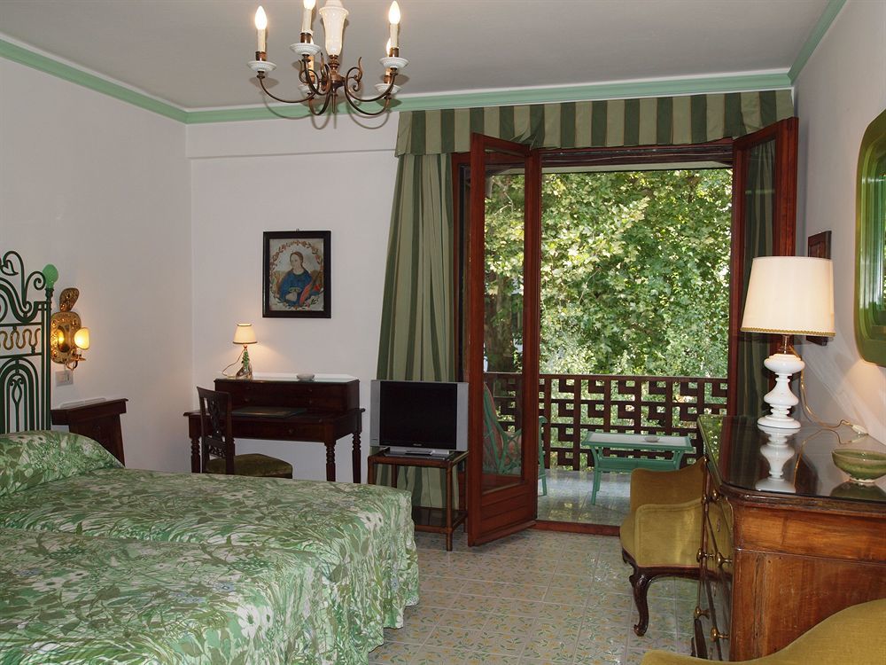 Residenza D'epoca Quattro Fontane 4*